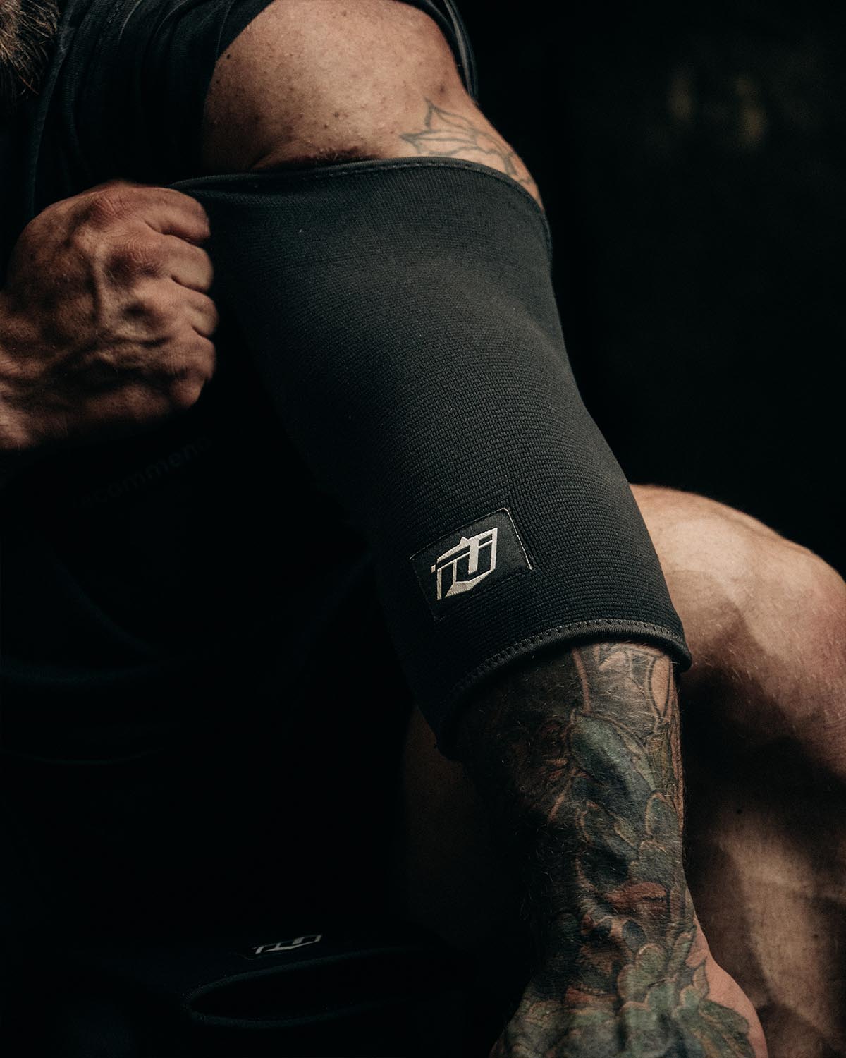 dual ply elbow sleeve for compression