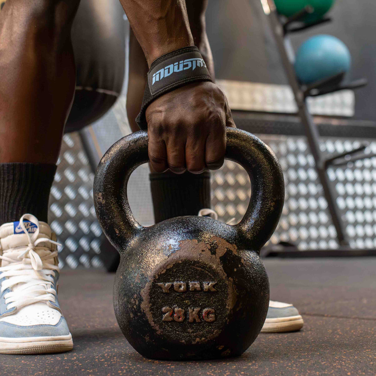 team industry wrist straps deadlifting bodybuilding