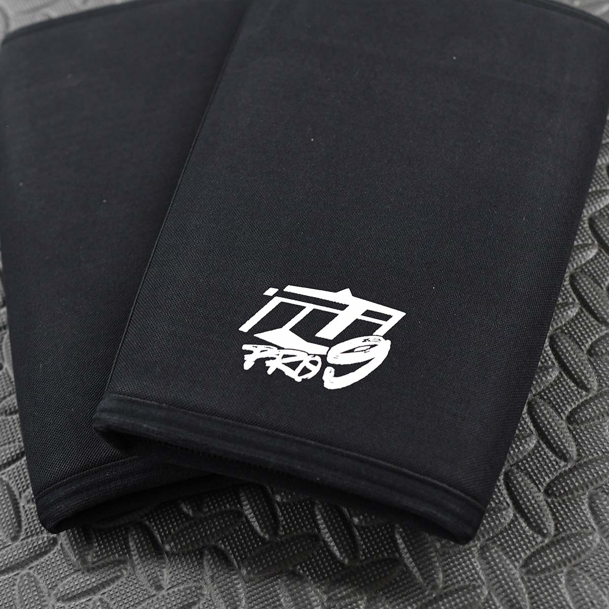 team industry weight lifting knee sleeves