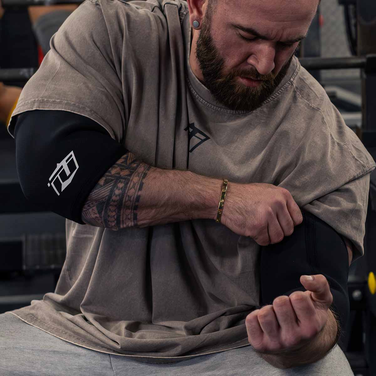 INDUSTRY NEOPRENE ELBOW SLEEVES