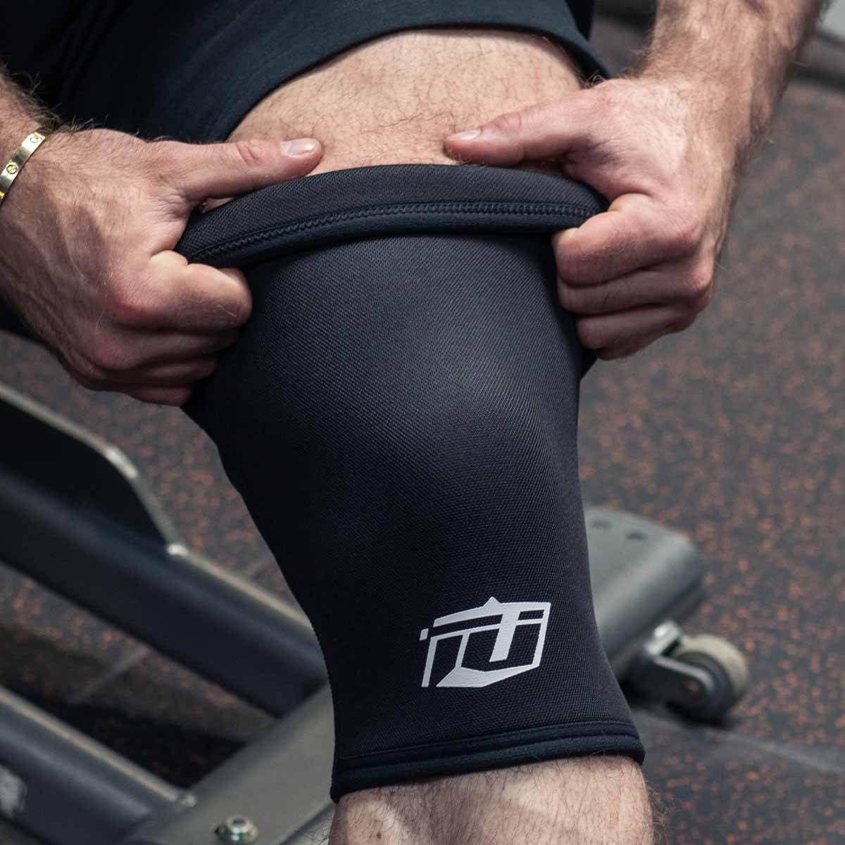 INDUSTRY NEOPRENE KNEE SLEEVES
